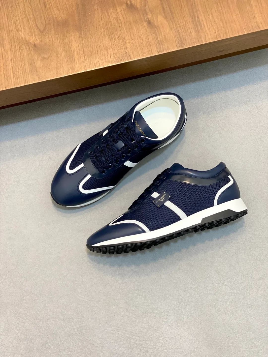 Men's Men's Shoes💰840••Classic••Dolce&Gabbana••DG✔️High-end men's sports•casual shoes. Original goods from top counters. Original imported cowhide, multi-material splicing design ➕Imported cowhide lining, cowhide feet ➕Original TPR elastic outsole.  Size: 39-44 (38, 45 customized)